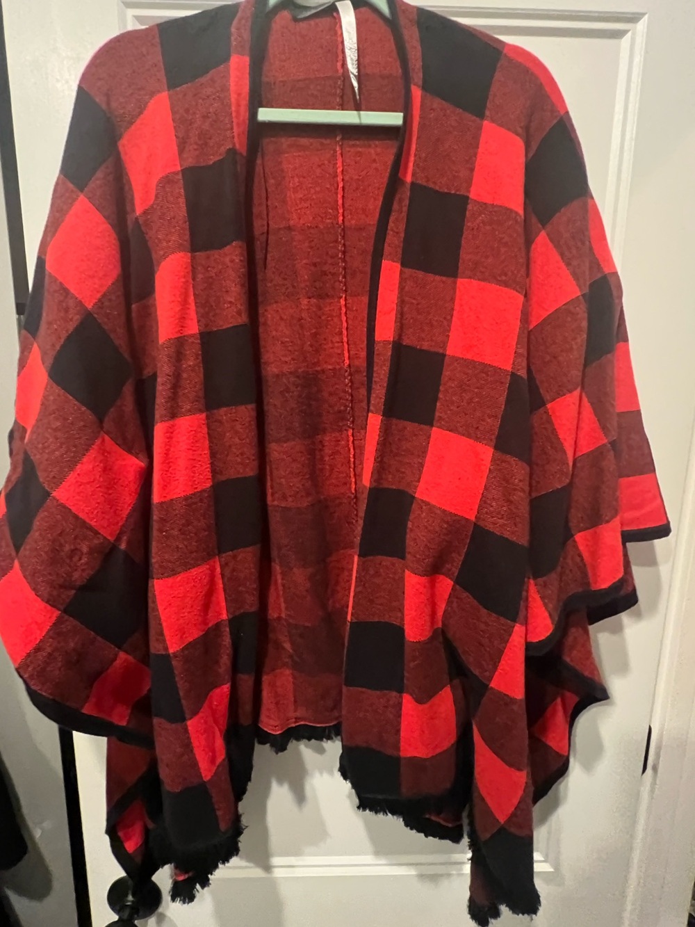 Kensie Red Black Buffalo Plaid Ruana Poncho Shawl Wrap Fringe One Size
